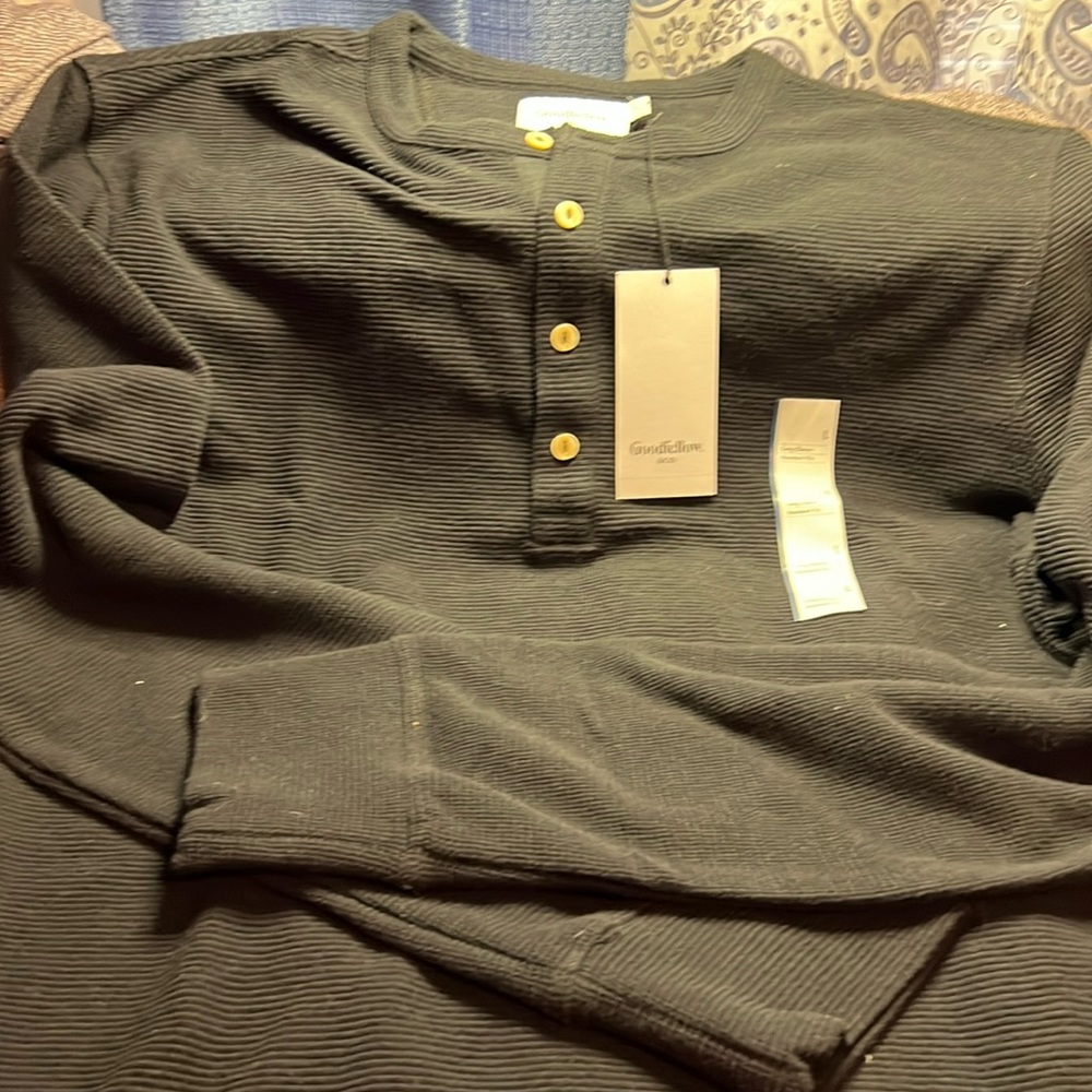 Goodfellow long sleeve men’s shirt.